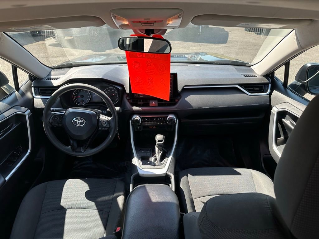 Used 2020 Toyota RAV4 LE image 22