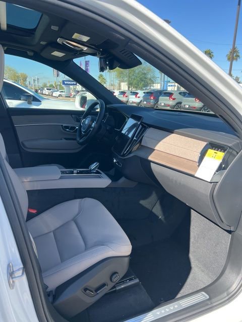 New 2026 Volvo XC90 B6 Plus w/ Protection Package Premier image 31