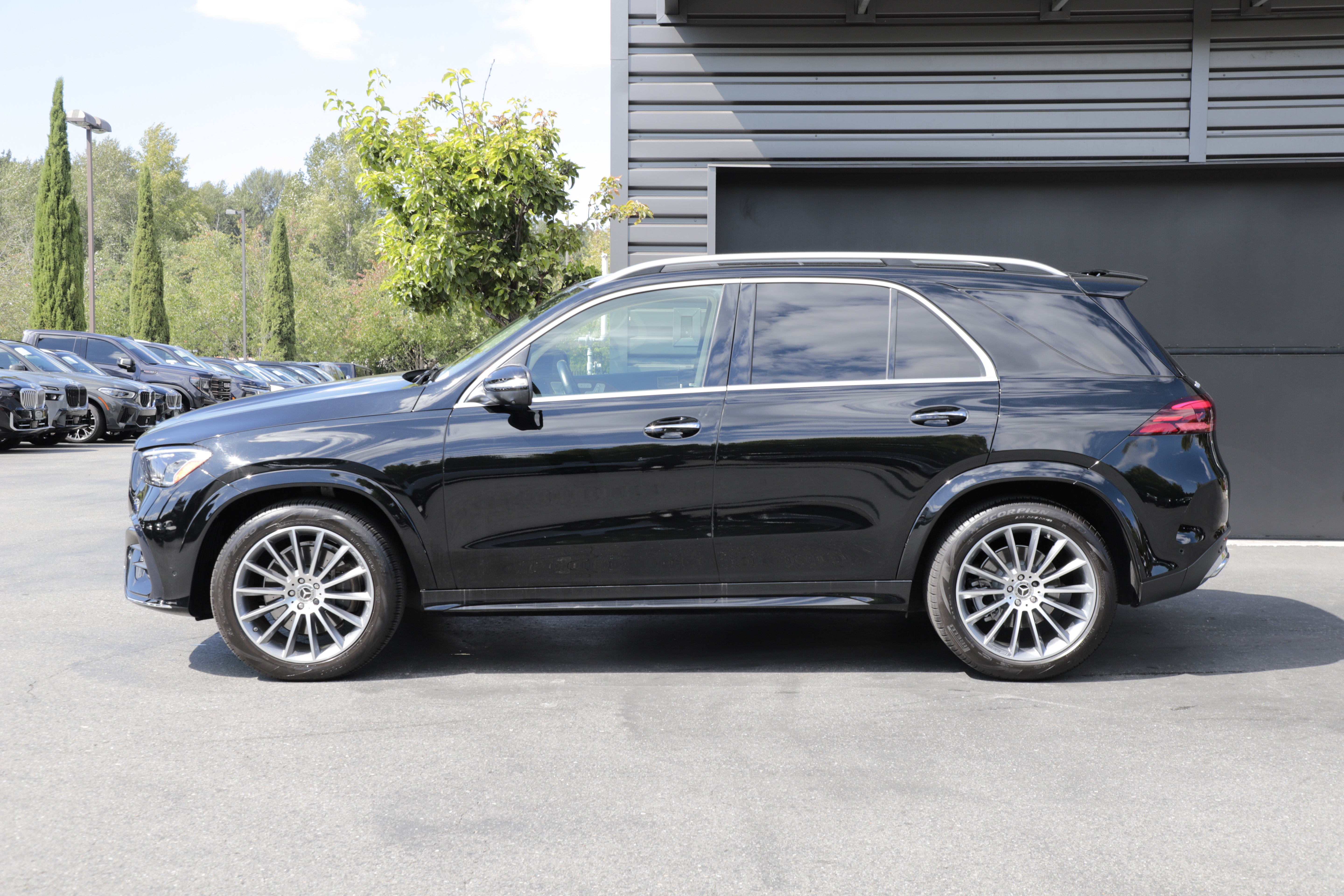 Used 2024 Mercedes-Benz GLE 350 4MATIC image 7