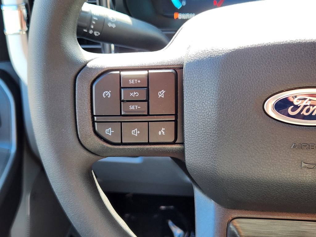 New 2026 Ford F350 XLT w/ XLT Premium Package AWD/4WD image 16