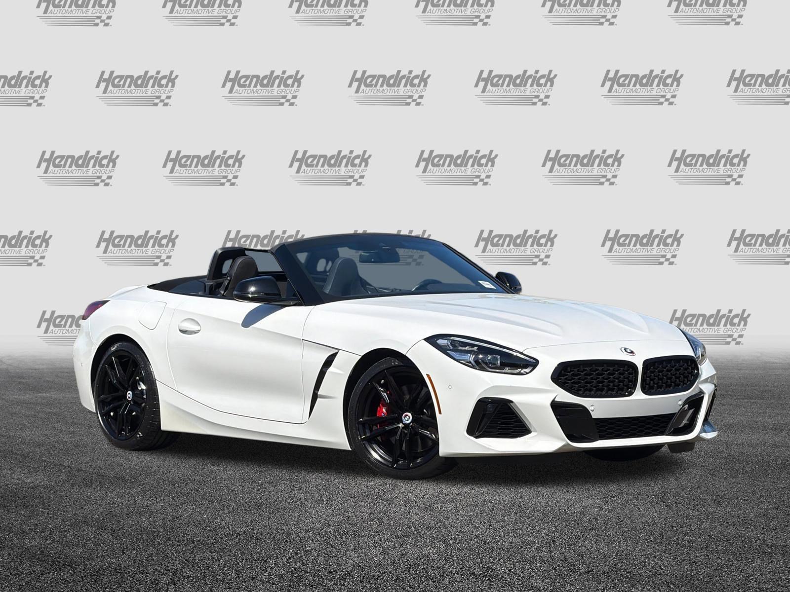 Used 2022 BMW Z4 M40i w/ Premium Package image 2