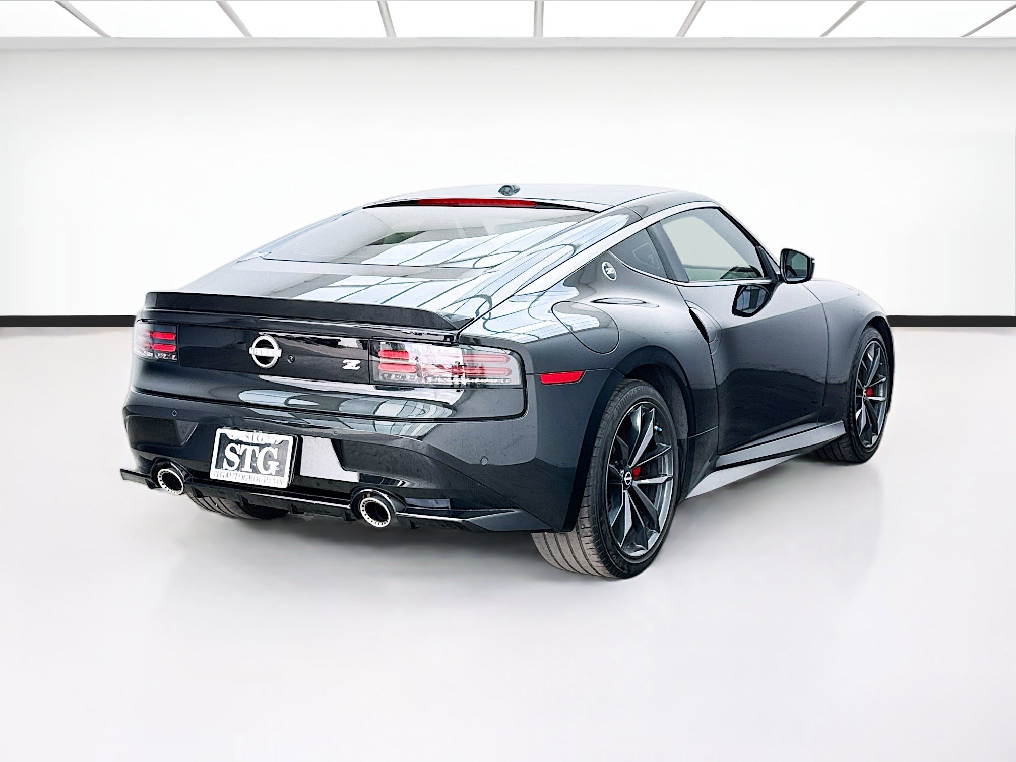 Used 2023 Nissan Z w/ Floor Mat Package (L93) RWD image 4