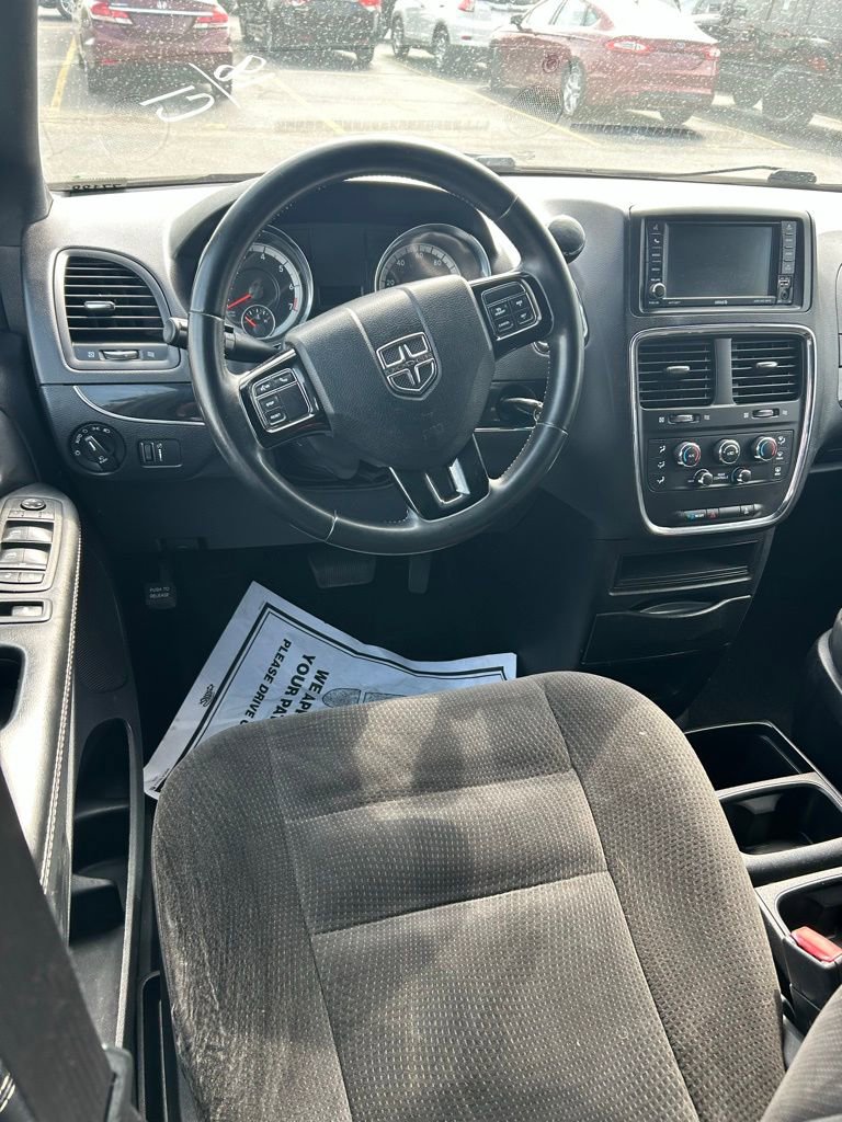 Used 2018 Dodge Grand Caravan SE FWD image 5