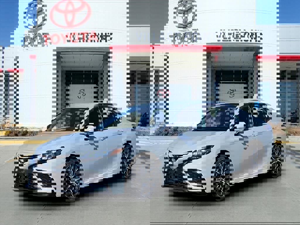 Used 2023 Toyota Camry SE