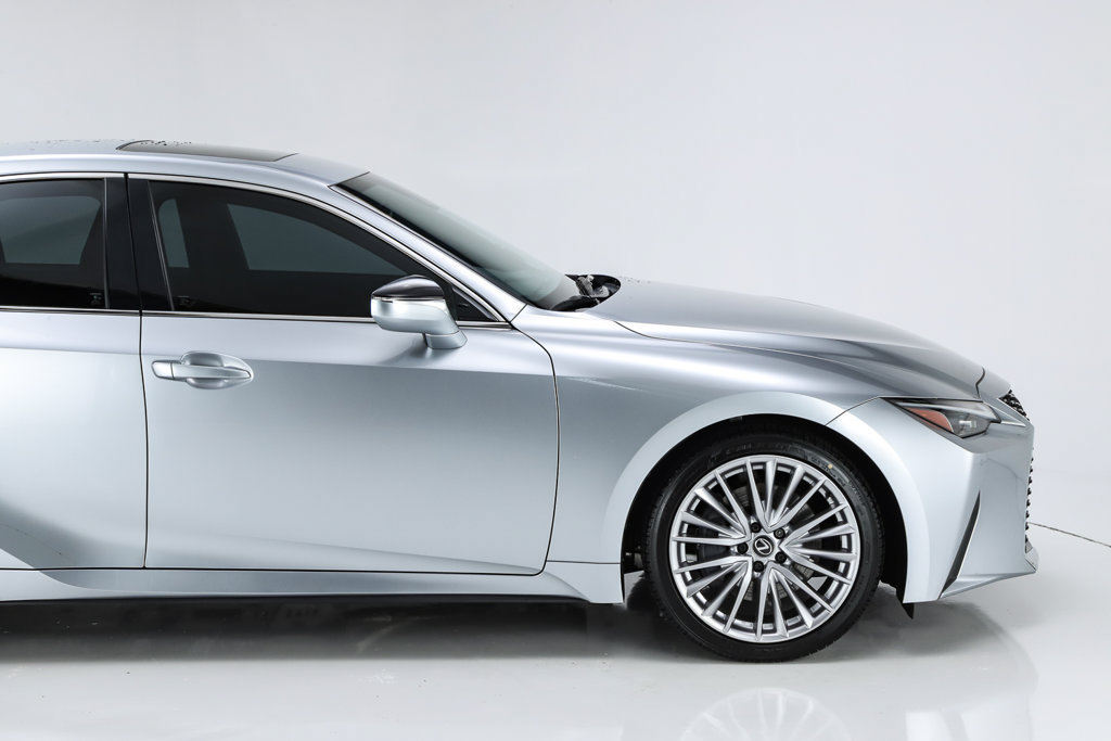 Used 2025 Lexus IS 300 w/ Premium Package RWD image 17