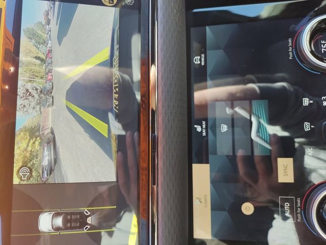 Used 2023 Land Rover Range Rover Evoque HST image 18