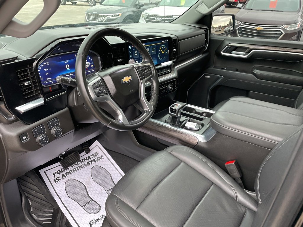 Used 2025 Chevrolet Silverado 1500 LTZ w/ LTZ Premium Package image 5