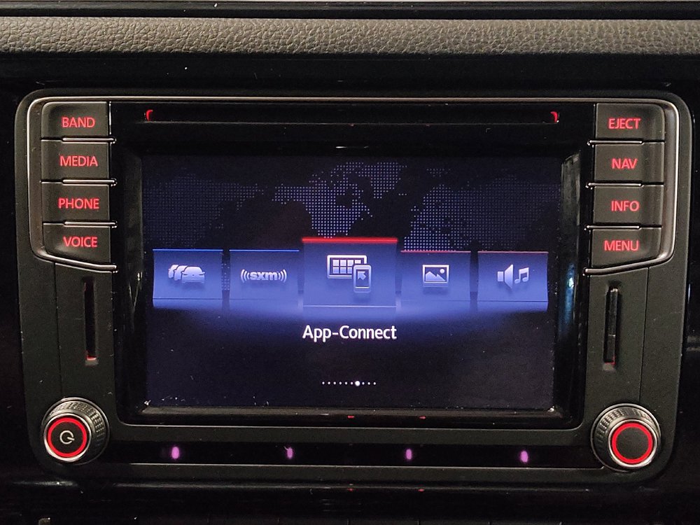 Used 2017 Volkswagen Jetta SEL FWD image 25