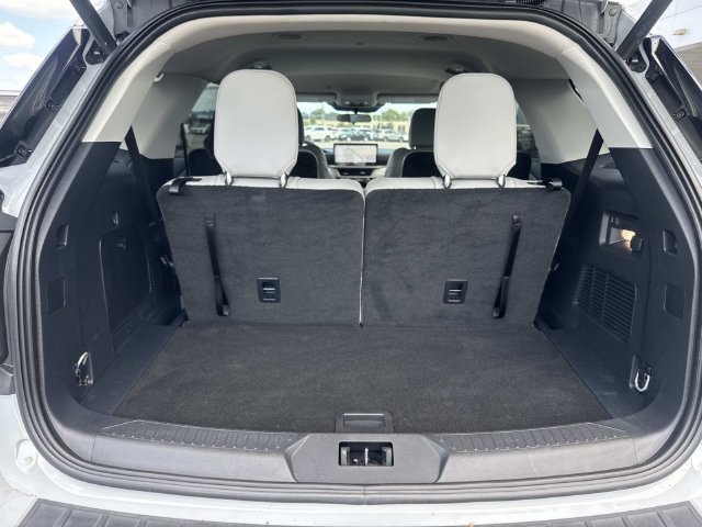 New 2026 Ford Explorer Active w/ Active Comfort Package RWD image 13