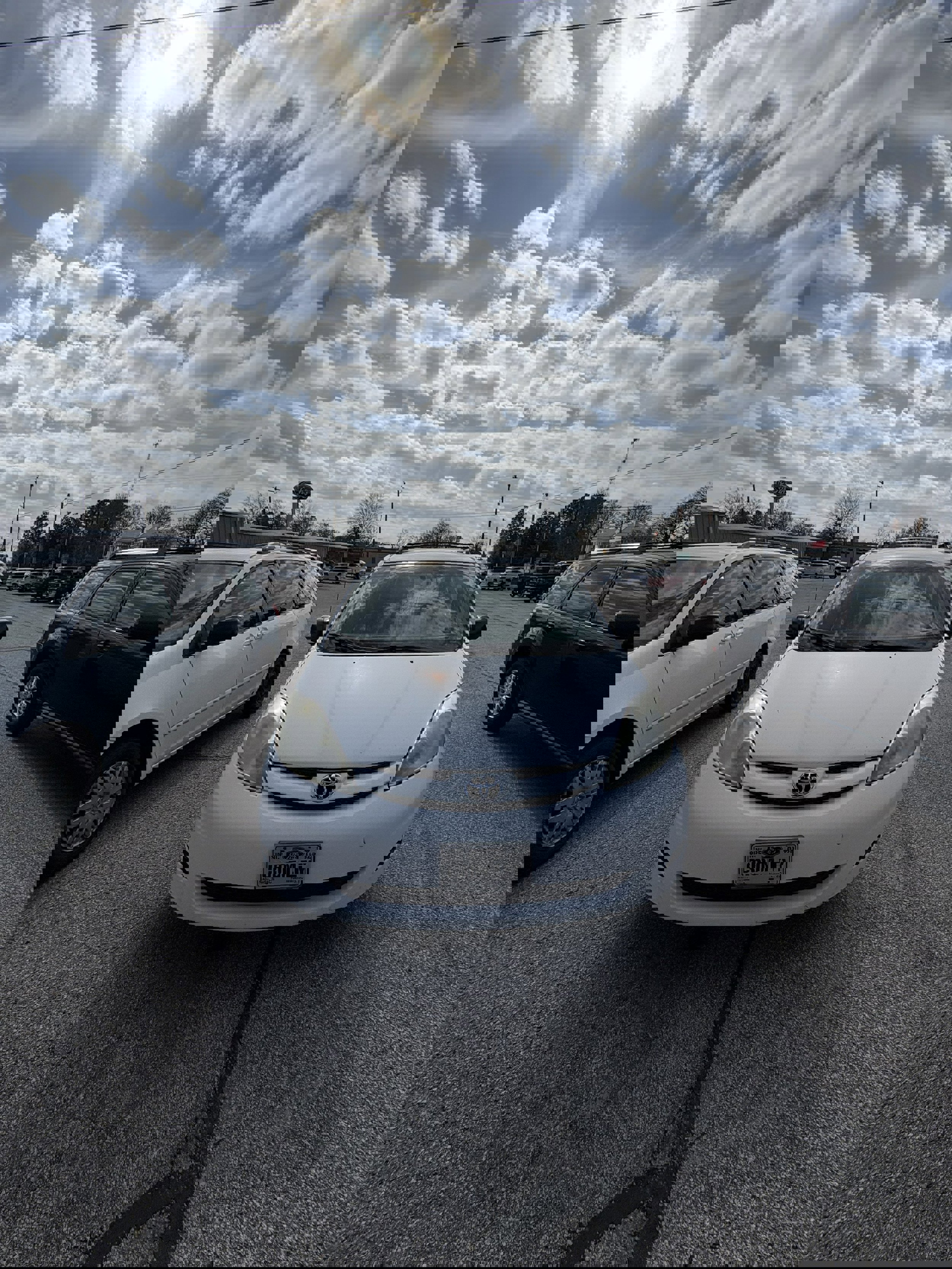 Used 2009 Toyota Sienna CE image 3