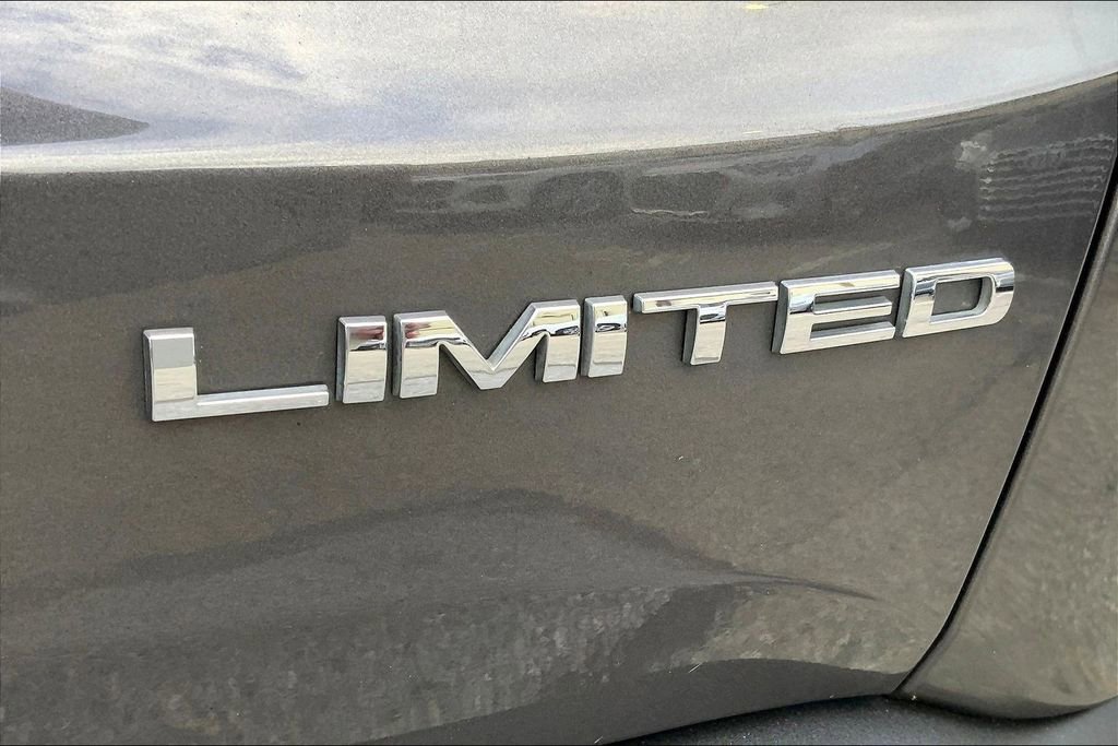 Used 2016 Jeep Renegade Limited image 10