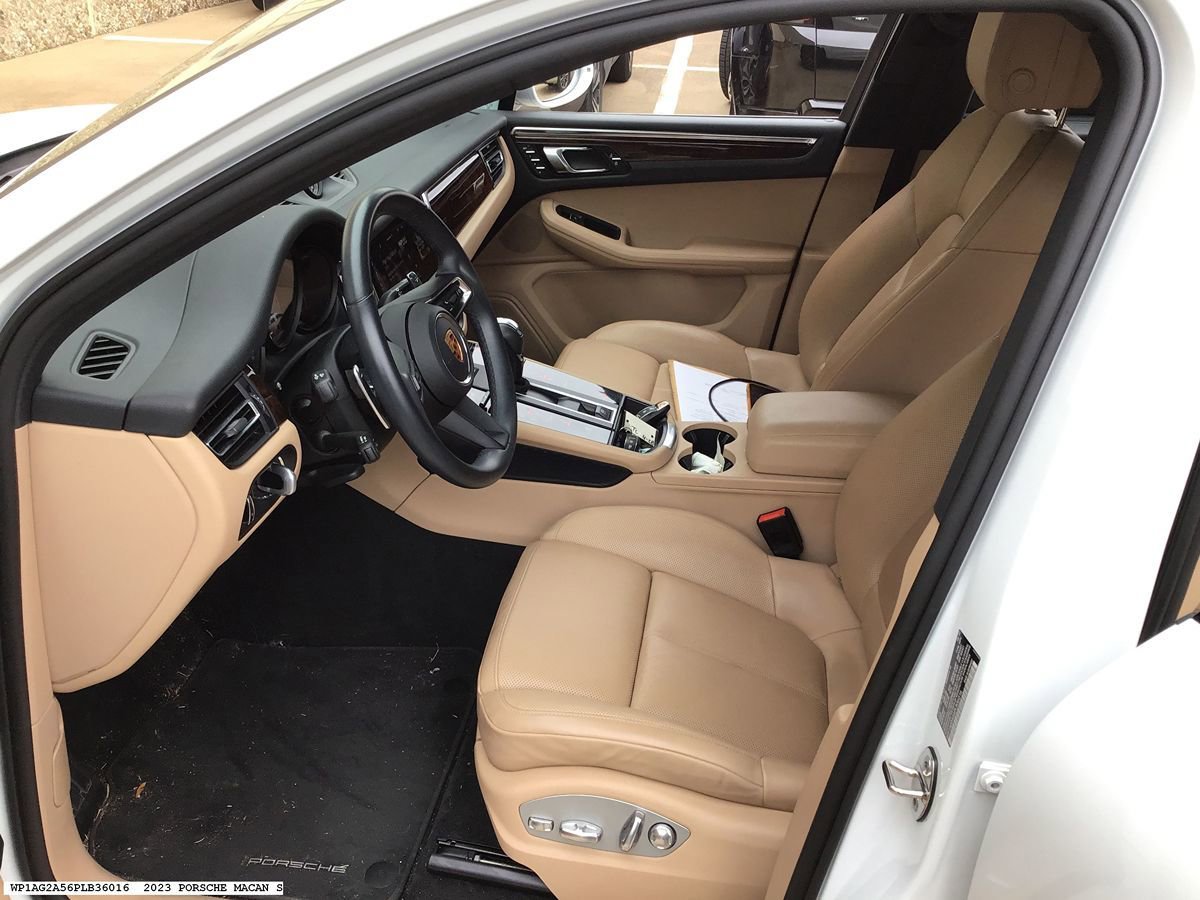 Used 2023 Porsche Macan S AWD/4WD image 13