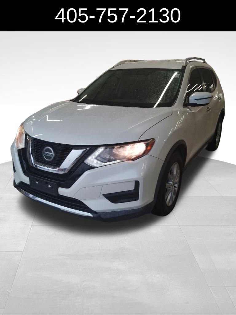 Used 2018 Nissan Rogue SV image 1