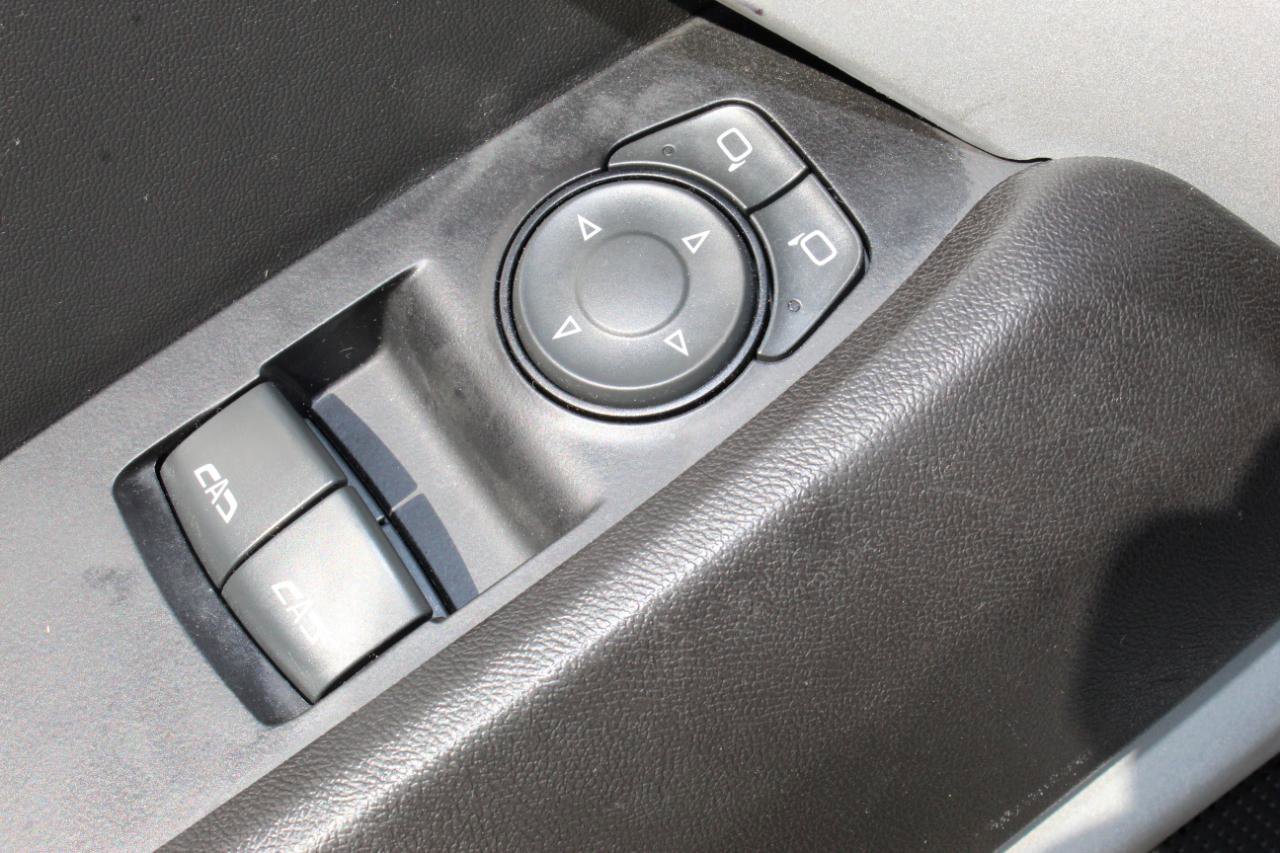 Used 2019 Chevrolet Camaro LT w/ Technology Package image 16