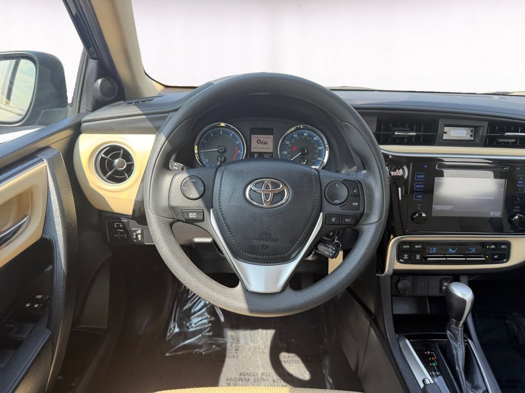 Used 2019 Toyota Corolla LE FWD image 12