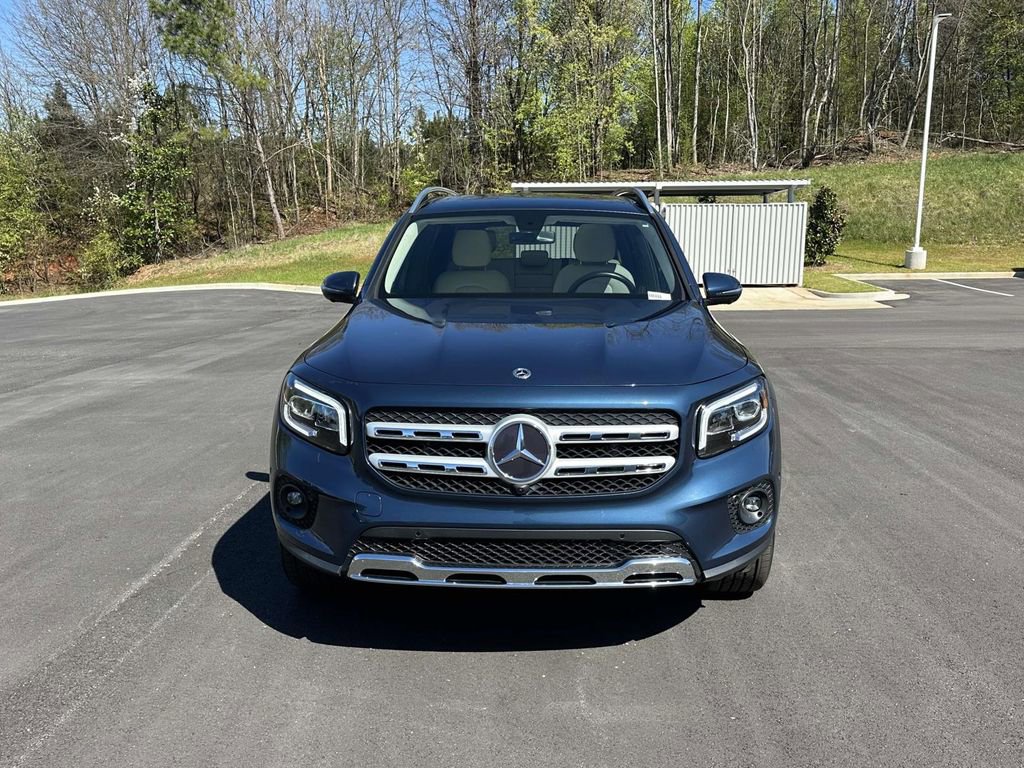 Used 2023 Mercedes-Benz GLB 250 image 2