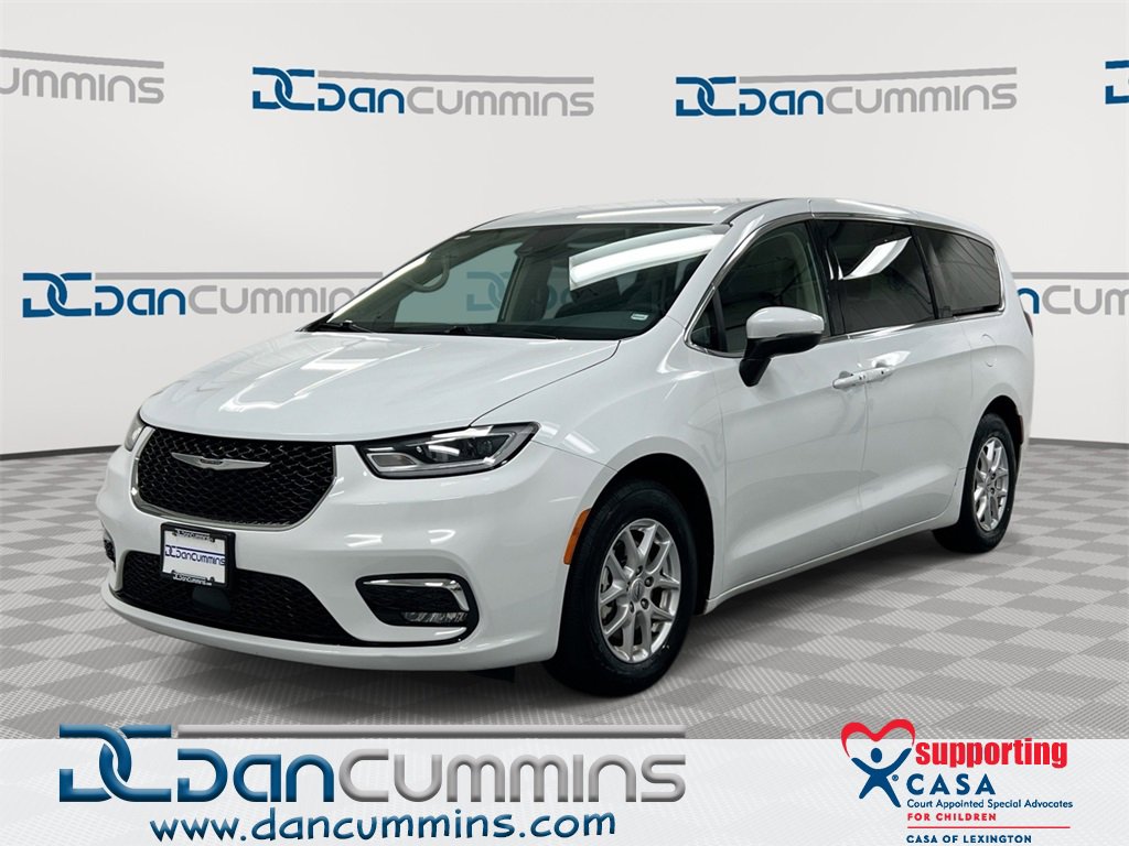 Used 2023 Chrysler Pacifica Touring-L