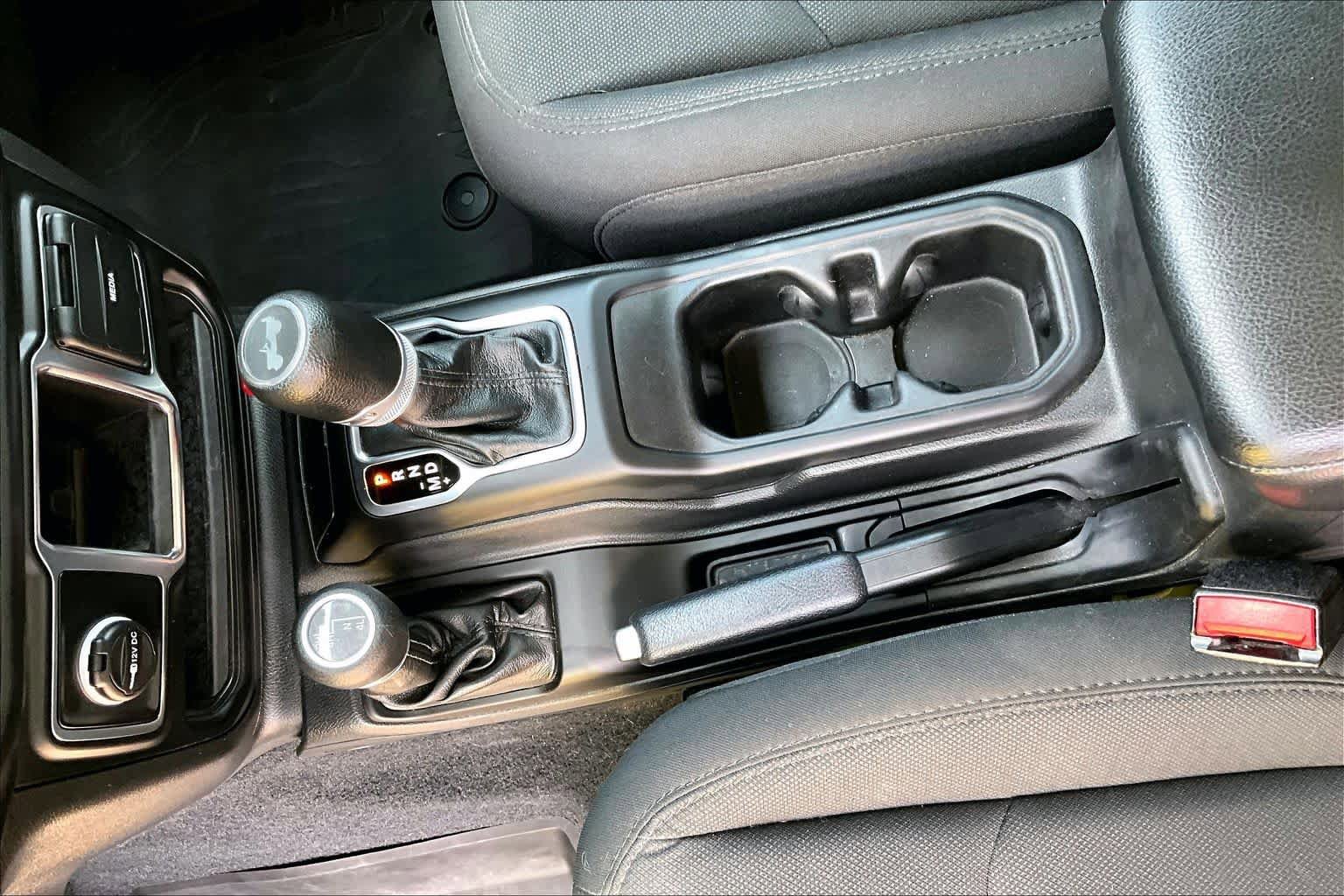 Used 2023 Jeep Wrangler Sport AWD/4WD image 14