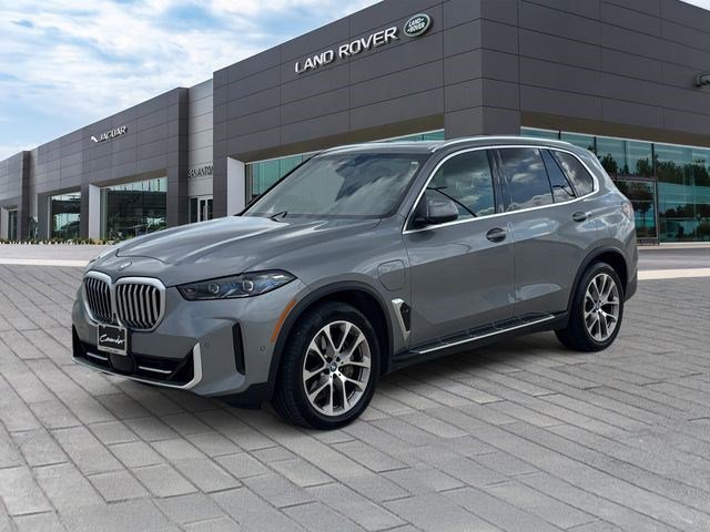 Used 2024 BMW X5 xDrive50e image 1