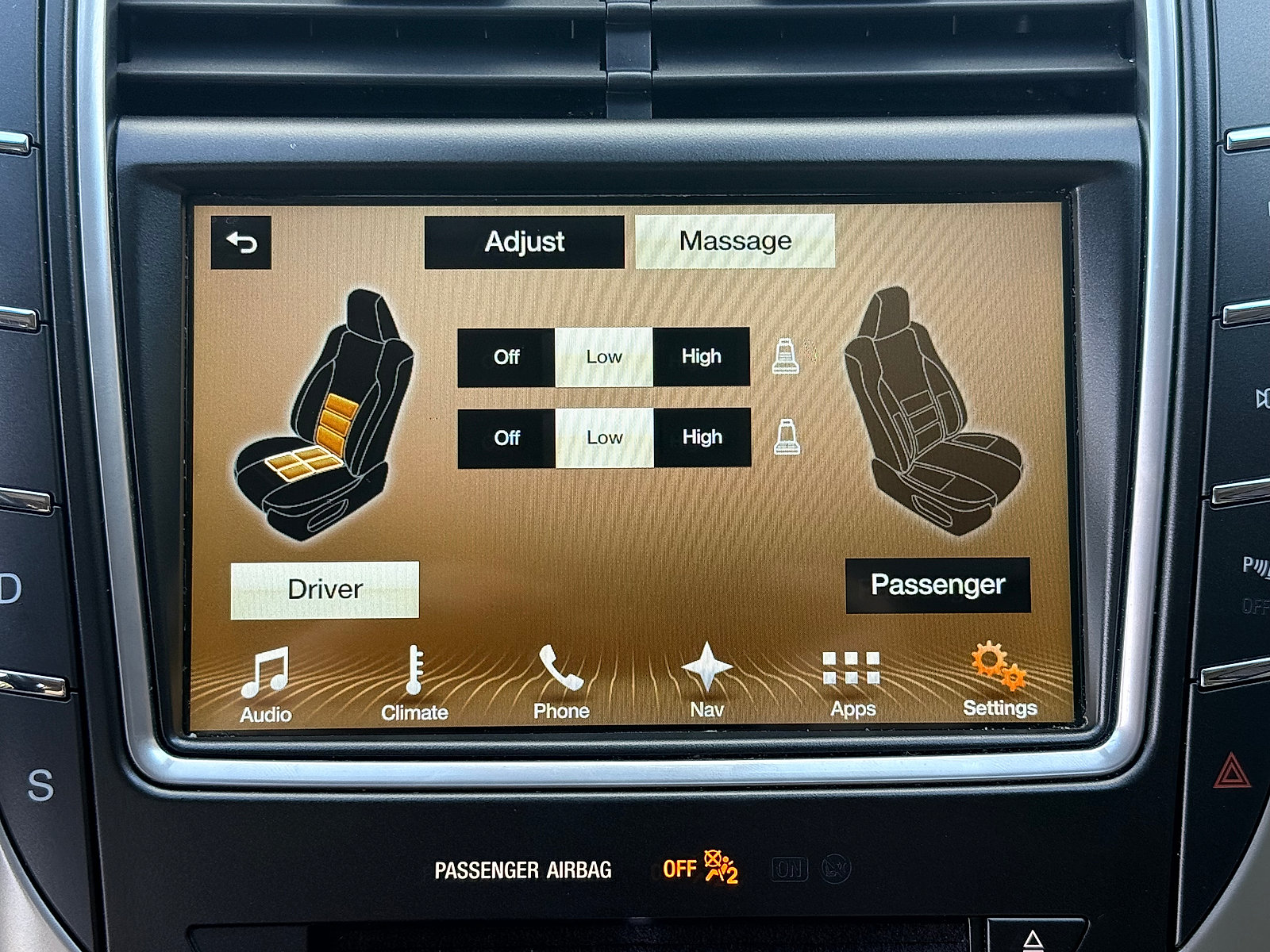 Used 2017 Lincoln MKX Reserve w/ Luxury Package AWD/4WD image 28