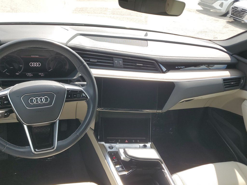 Certified 2024 Audi Q8 e-tron Premium Plus AWD/4WD image 21