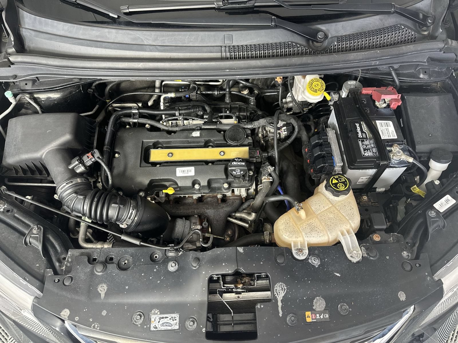Used 2020 Chevrolet Sonic Premier FWD image 28