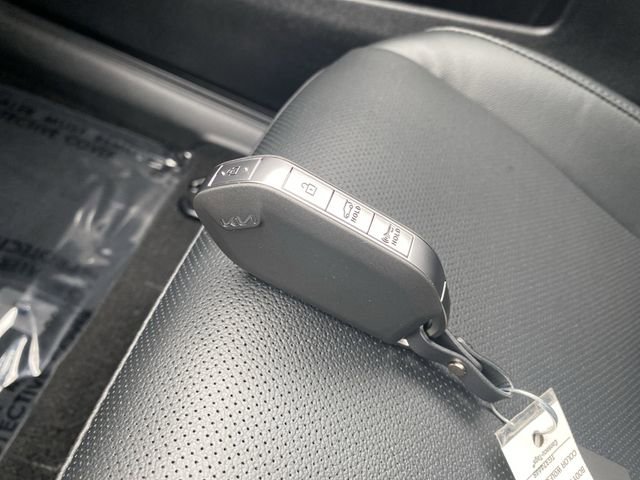 New 2026 Kia Sportage EX w/ EX Panorama Roof Package image 32