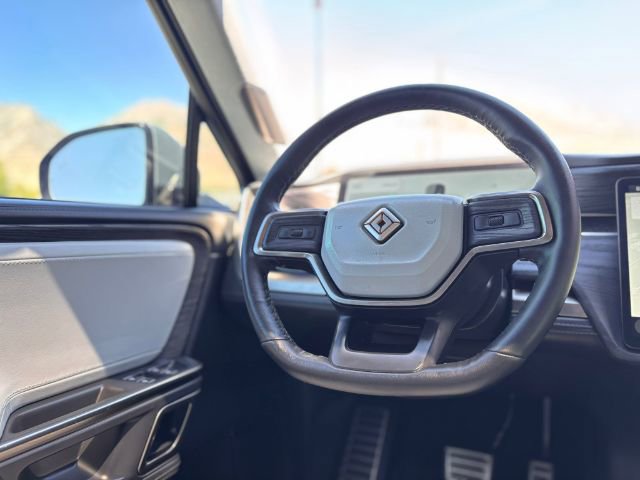 Used 2024 Rivian R1S Adventure image 20