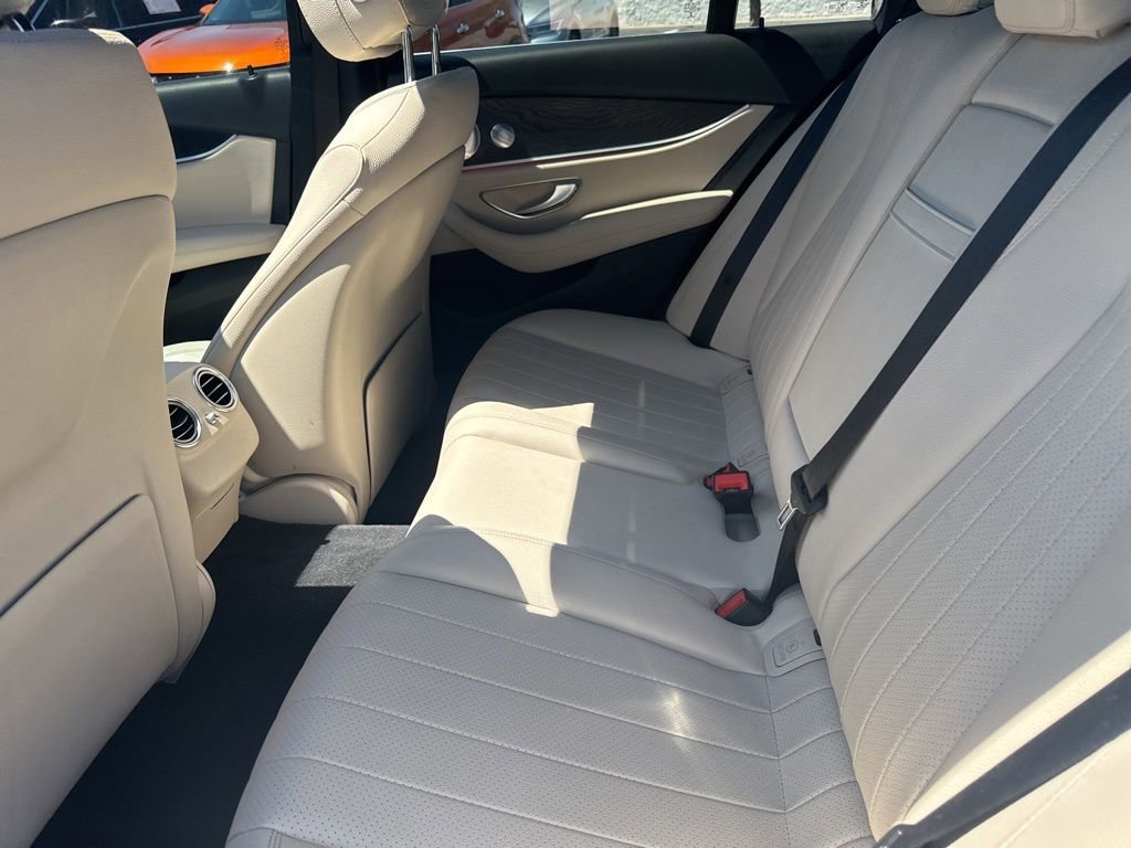 Used 2020 Mercedes-Benz E 350 Sedan w/ Premium Package image 17