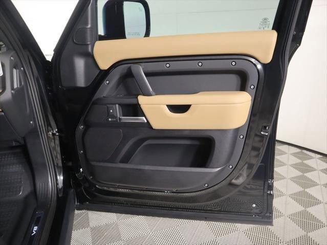 New 2025 Land Rover Defender 130 V8 image 26