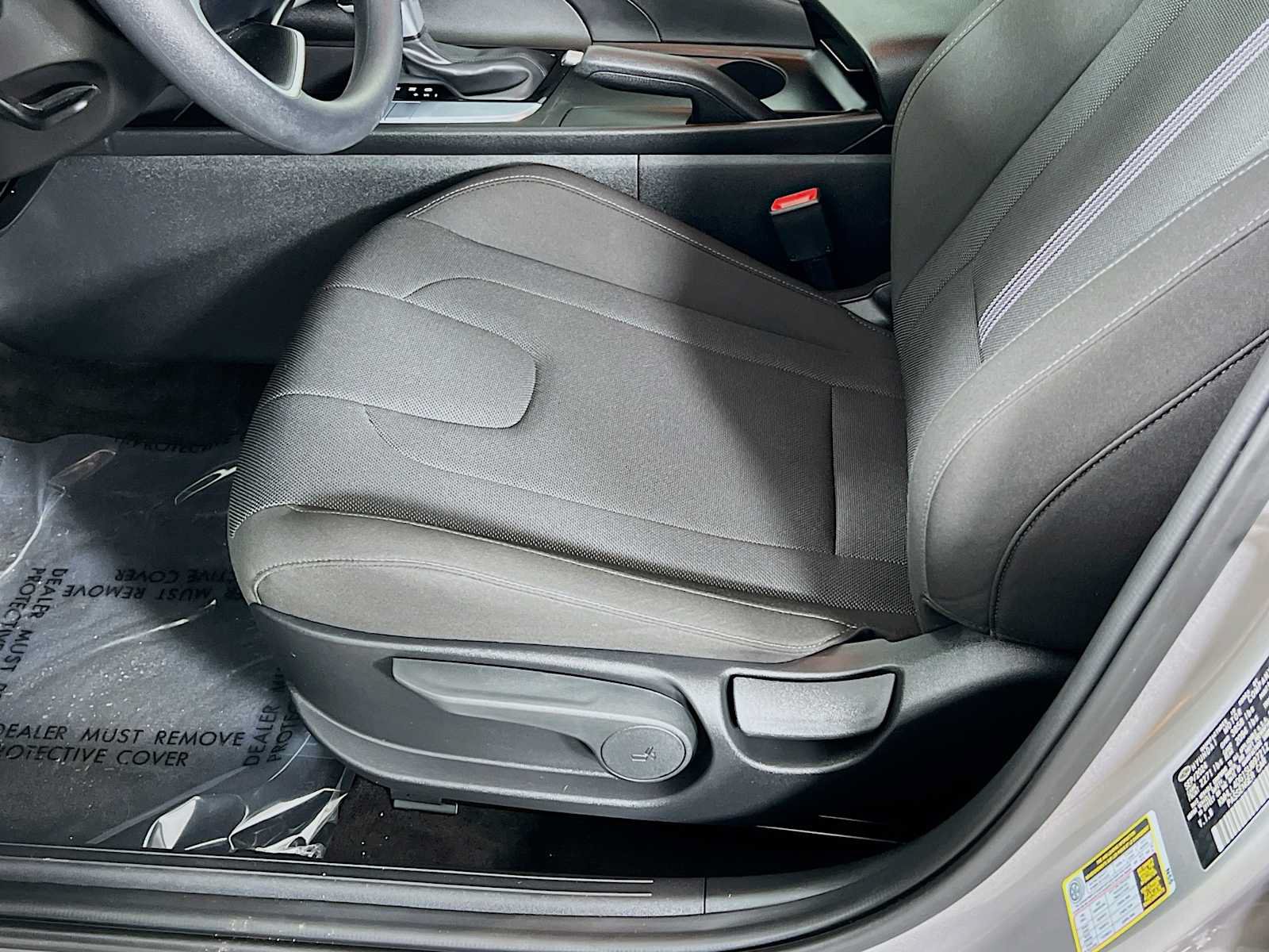 Certified 2025 Hyundai Elantra SE FWD image 19