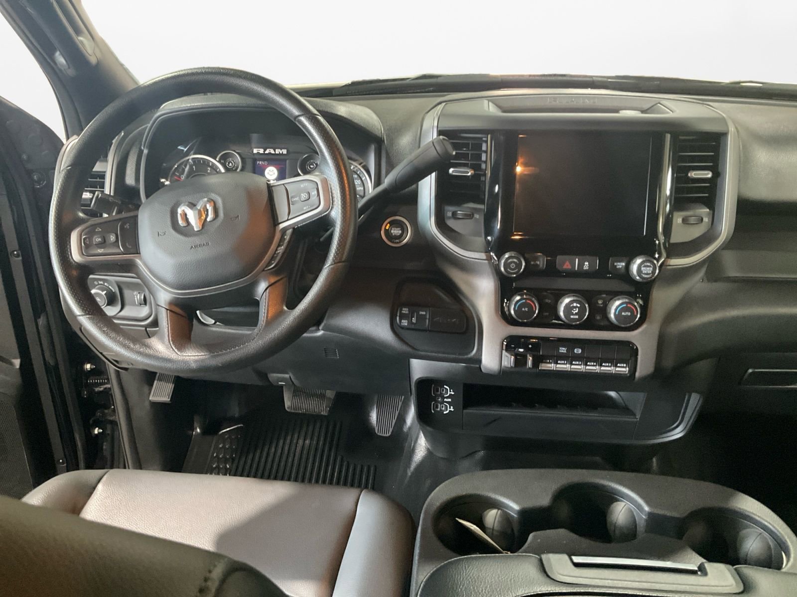 Used 2024 RAM 2500 Tradesman w/ Chrome Appearance Group image 10