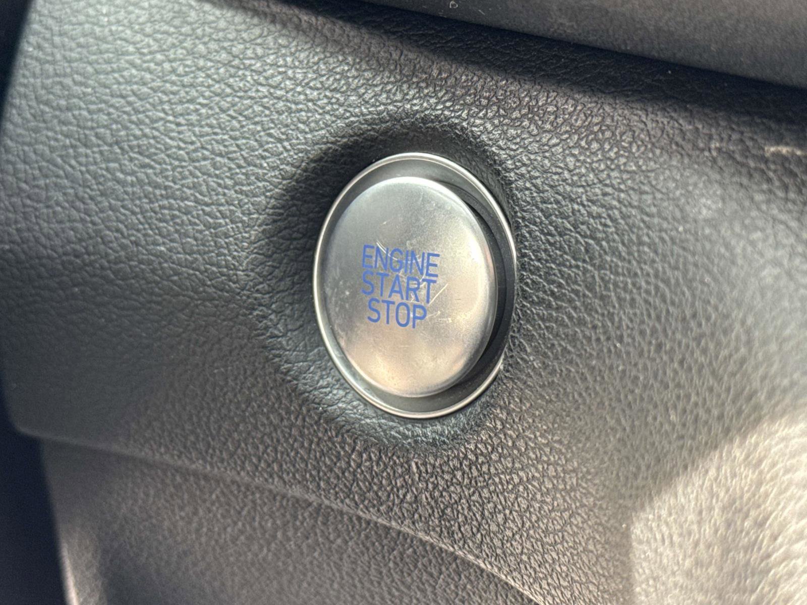 Used 2023 Hyundai Santa Fe SEL image 6