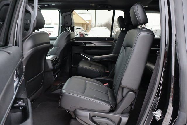 Used 2024 Jeep Wagoneer Series II w/ Convenience Group I image 42