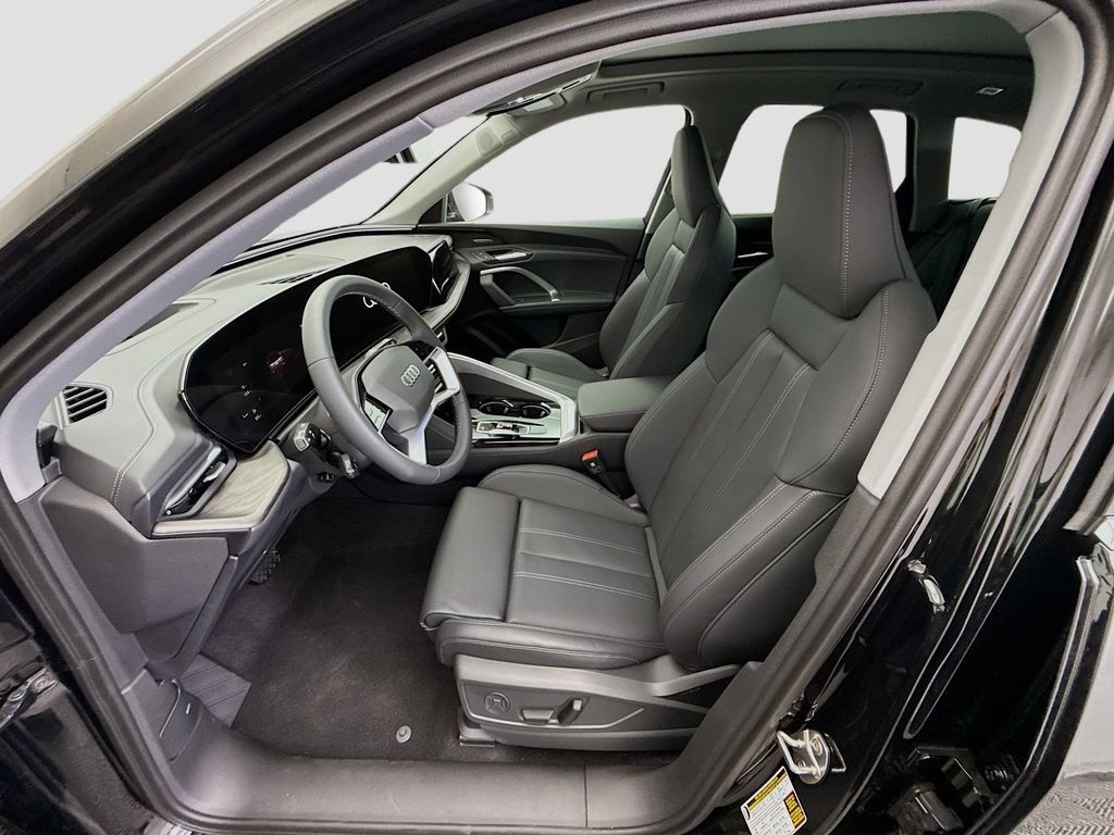 Used 2025 Audi Q5 Premium Plus w/ Premium Plus AWD/4WD image 19