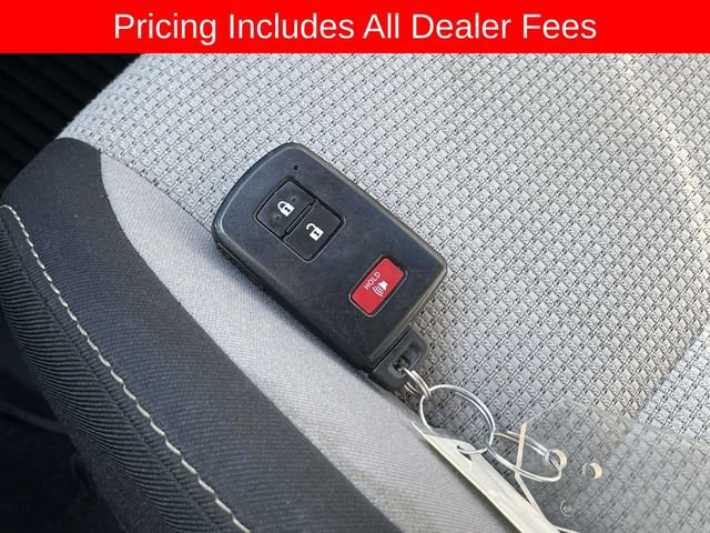 Used 2017 Toyota RAV4 XLE AWD/4WD image 37