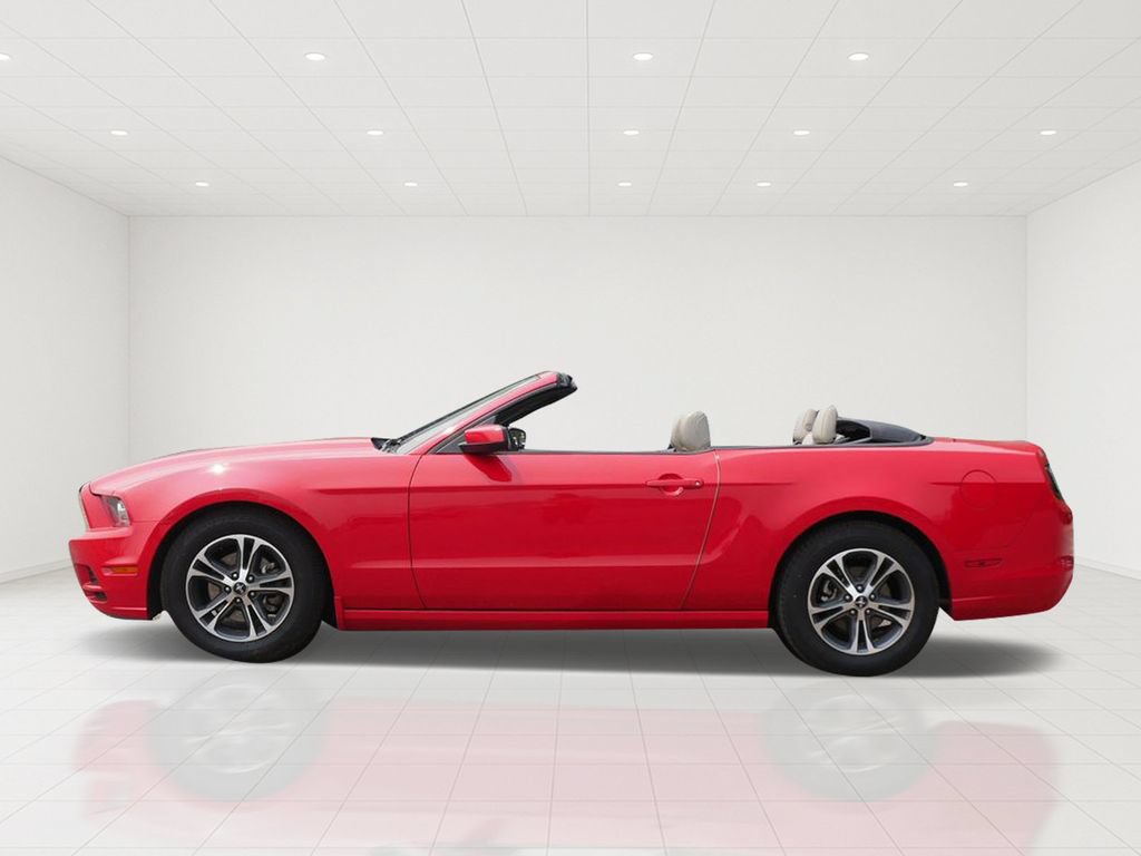 Used 2014 Ford Mustang Premium RWD image 6
