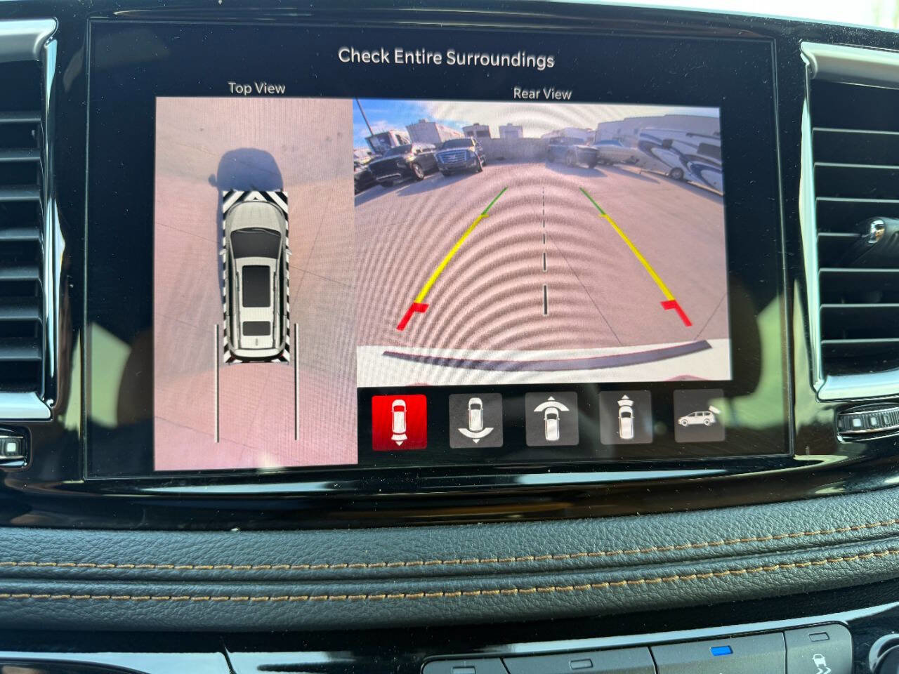 Used 2023 Chrysler Pacifica Pinnacle image 42