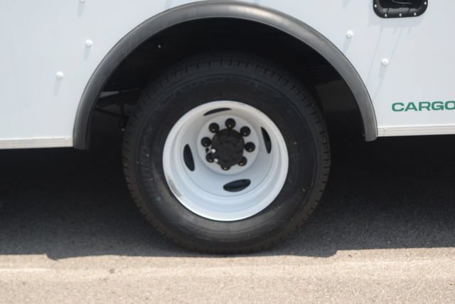 New 2027 Ford E-450 and Econoline 450 Super Duty w/ Power Equipment Group RWD image 24