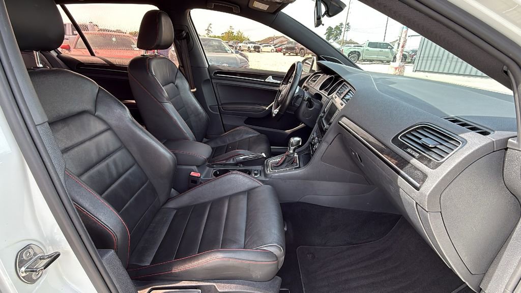 Used 2016 Volkswagen GTI SE w/ Lighting Package (SEL) FWD image 29