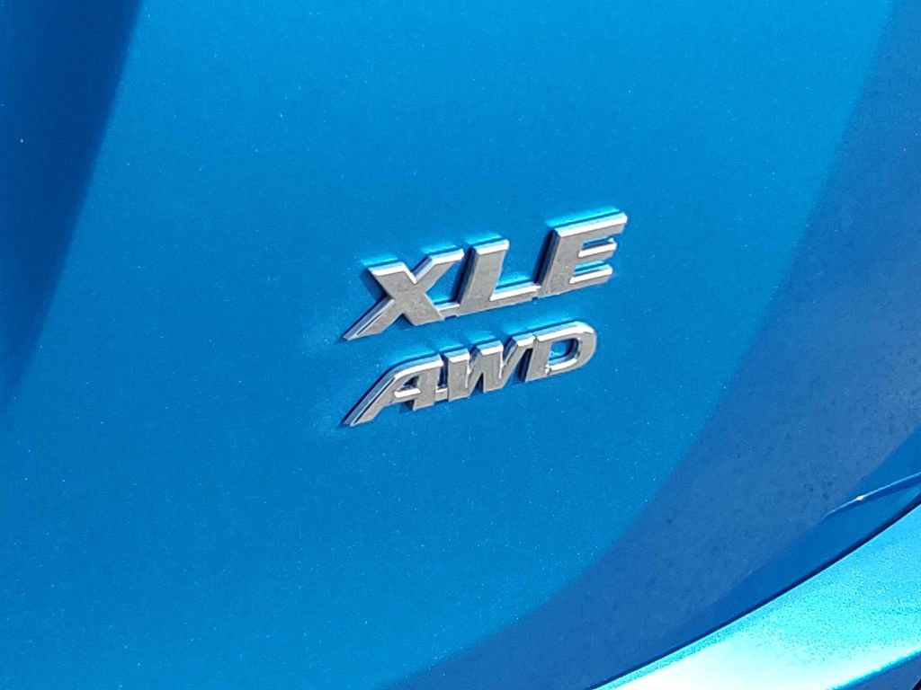 Used 2016 Toyota RAV4 XLE image 38