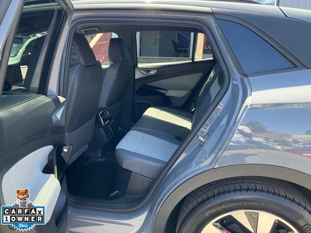 Used 2023 Volkswagen ID.4 Pro AWD/4WD image 27
