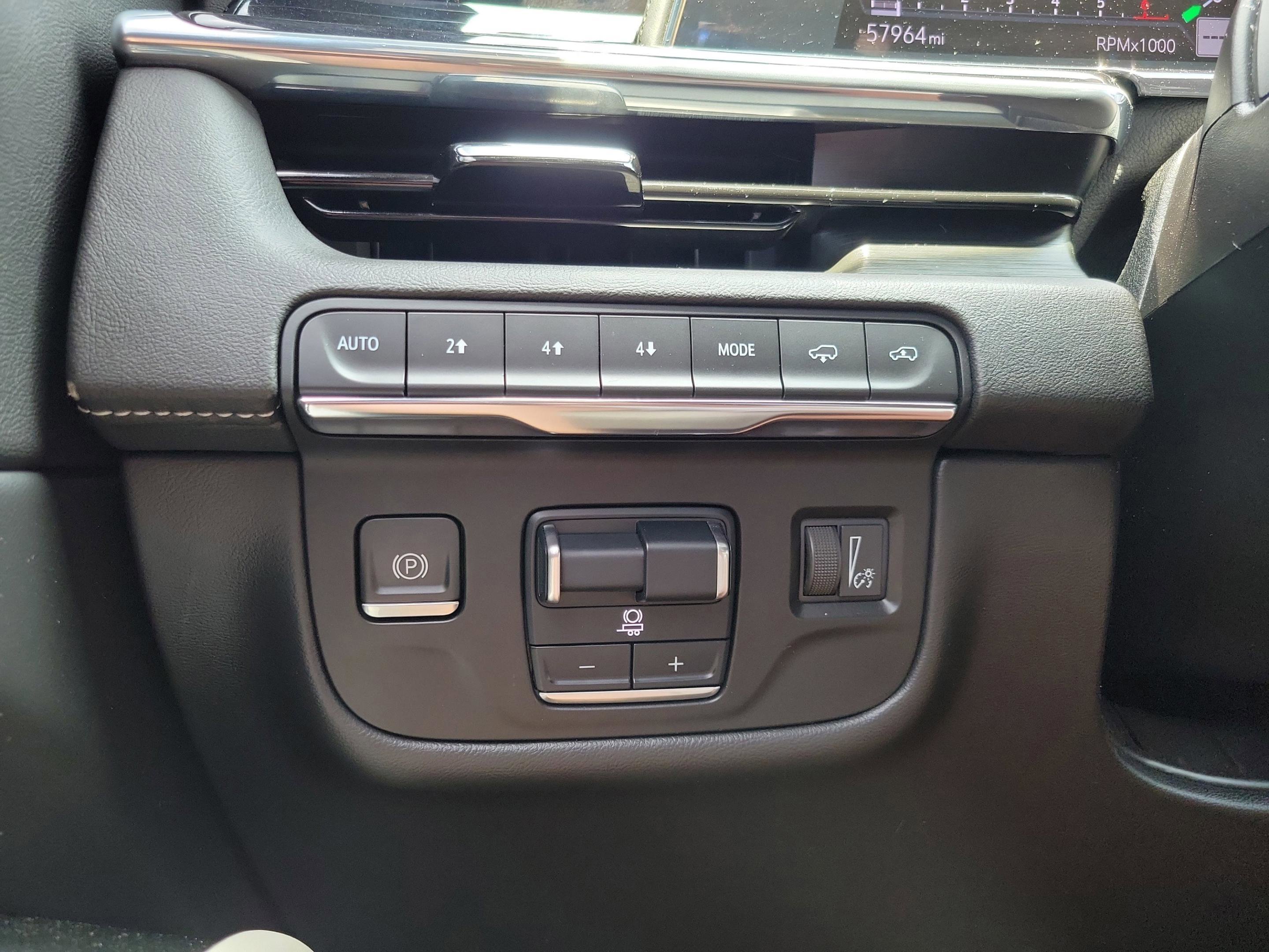 Used 2021 Cadillac Escalade Sport w/ Driver Assist Tech Package AWD/4WD image 9