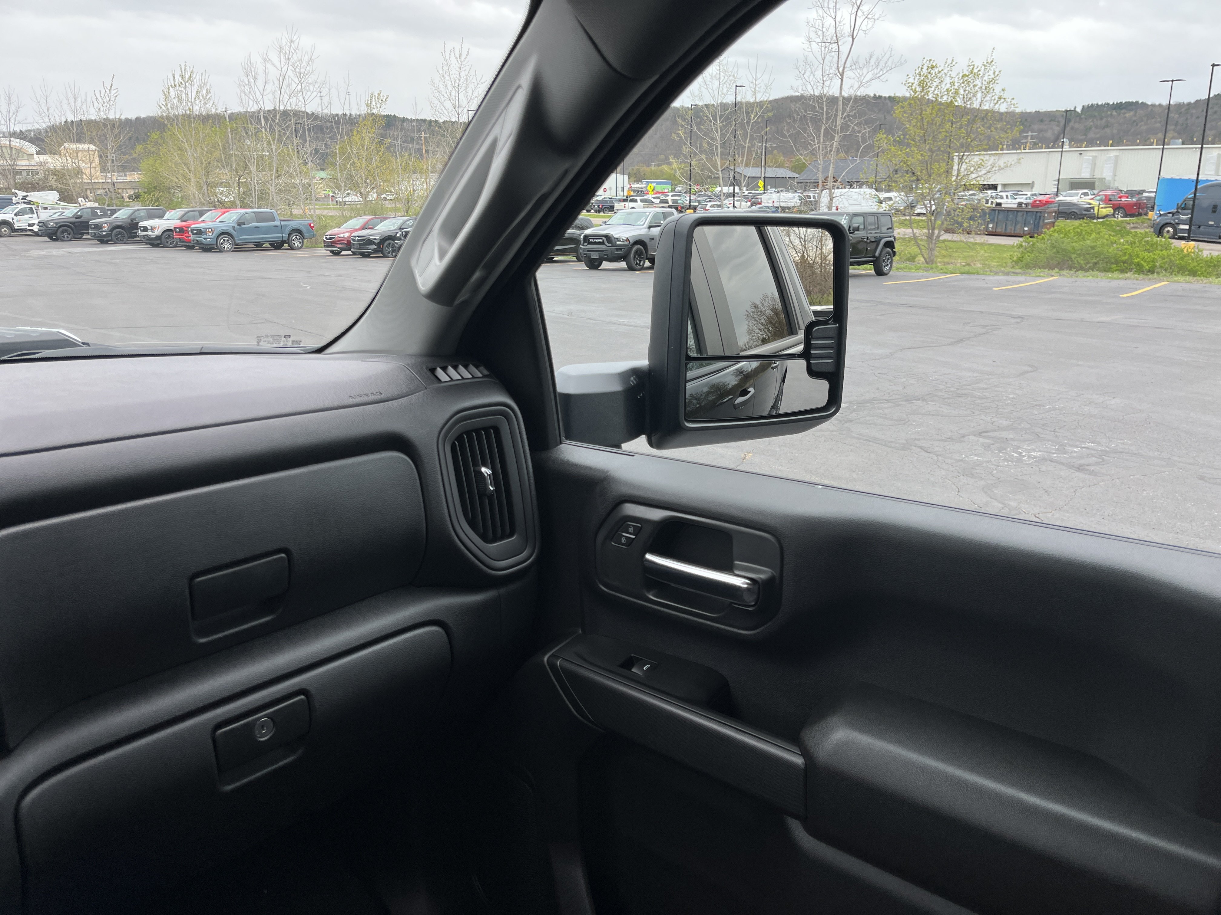 New 2026 Chevrolet Silverado 2500 Custom w/ Custom Convenience Package AWD/4WD image 31