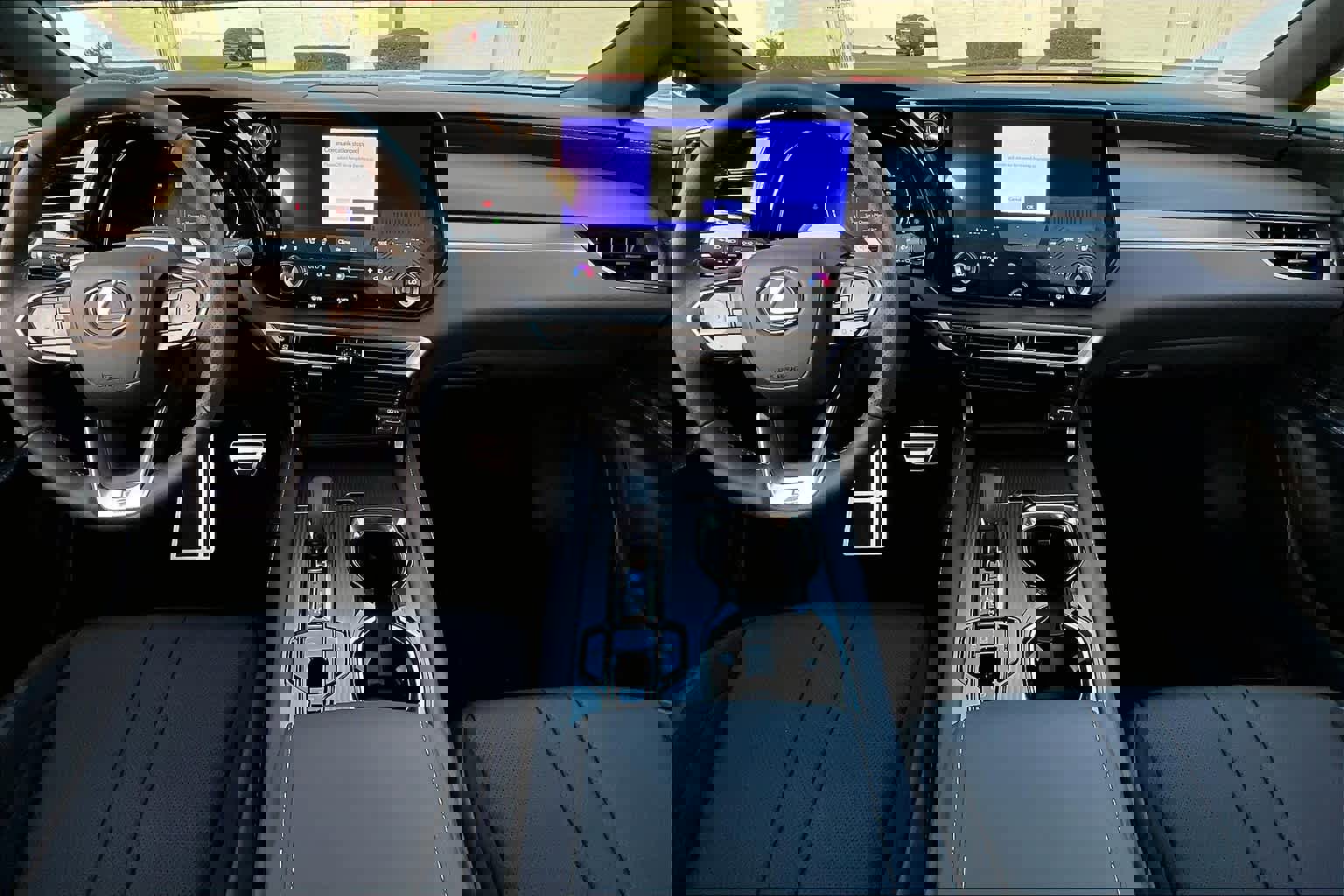 Used 2024 Lexus RX 500h F Sport w/ Convenience Package image 5