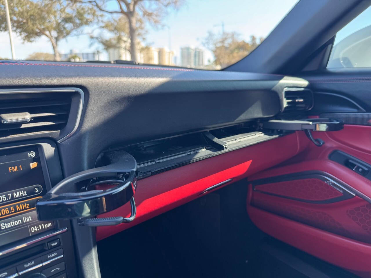 Used 2015 Porsche 911 Turbo S image 77