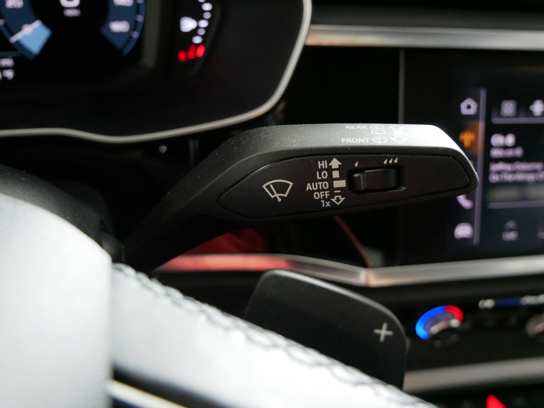 Used 2022 Audi Q3 2.0T Premium Plus w/ Premium Plus Package image 32