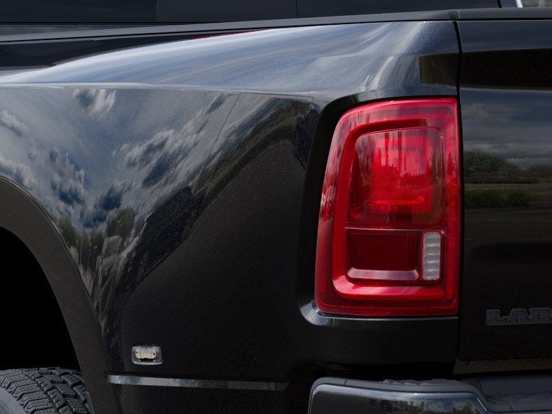 New 2026 RAM 3500 Laramie AWD/4WD image 13