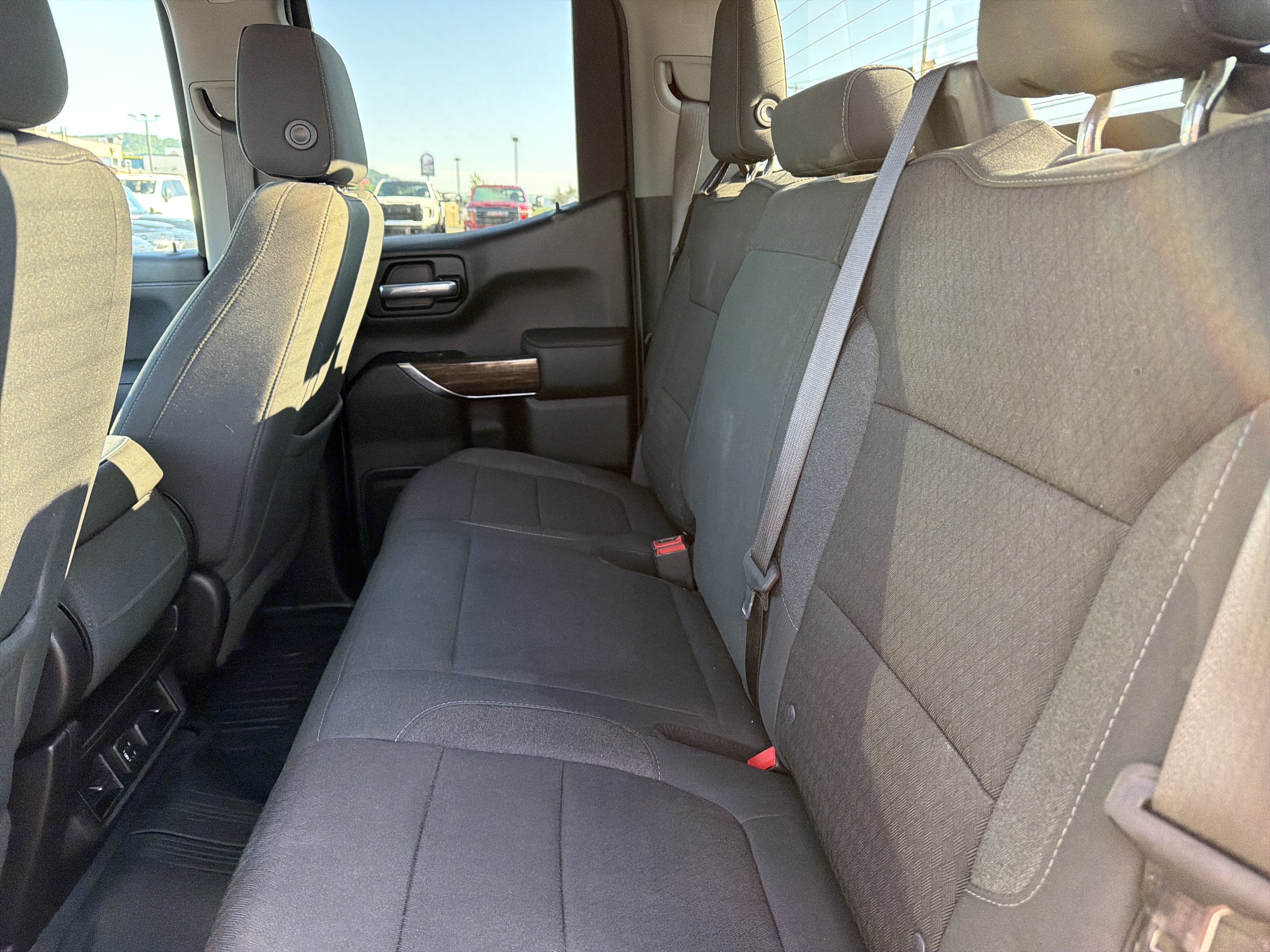 Used 2019 GMC Sierra 1500 SLE w/ SLE Value Package AWD/4WD image 13