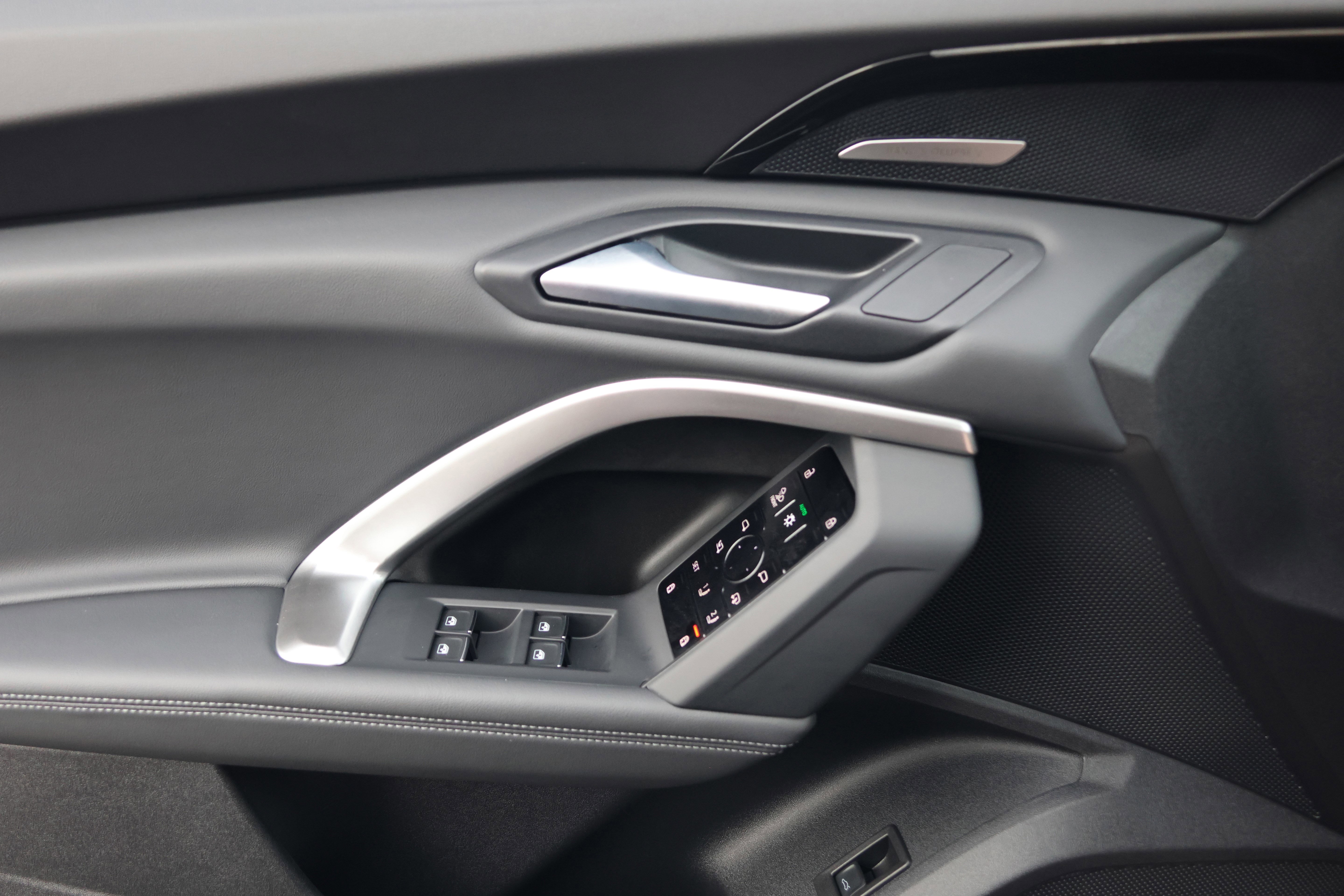 Used 2025 Audi Q5 Premium Plus AWD/4WD image 12